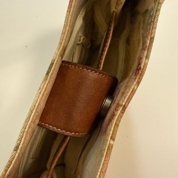 Relic cross body bag - Picture 5 of 5